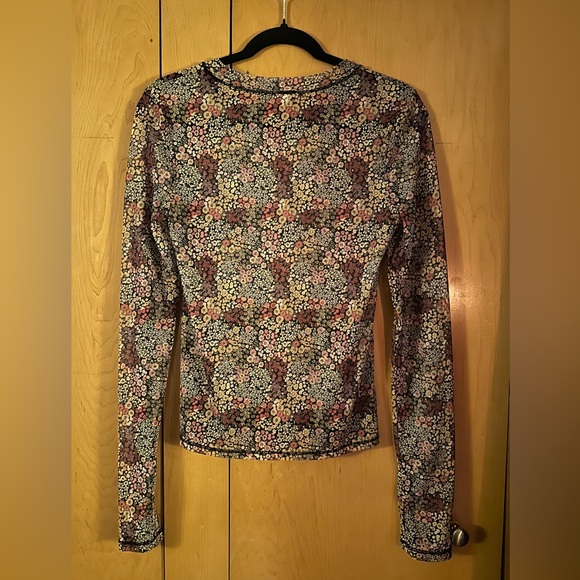 Floral Patterned Long Sleeve Knit Top - Picture 3 of 6